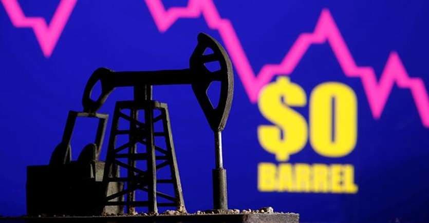 harga-minyak-mentah-turun-di-bawah-60-per-barrel.jpg