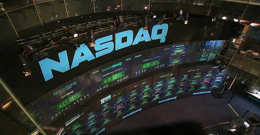 nasdaq-anjlok-di-tengah-melonjaknya-dow-jones-dan-s&p.jpg