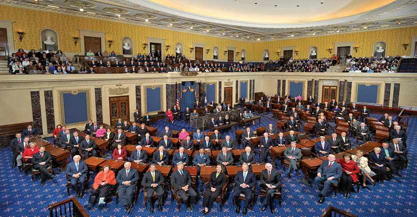 senat-as-ultimatum-trump-hentikan-operasi-di-venezuela.jpg