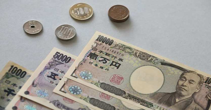 yen-jepang-kembali-sentuh-160-pasar-waspada-intervensi-boJ.jpg